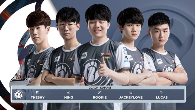 与此同时 与此同时