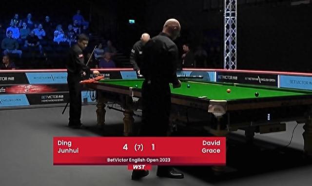 频频出现在 频频出现在