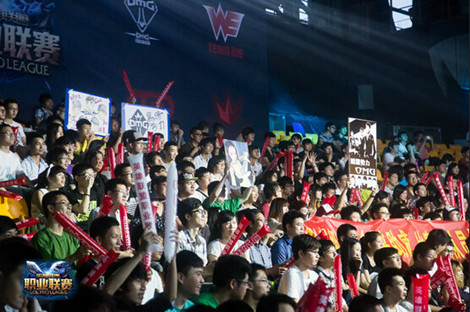 并将边路传 并将边路传